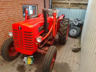 Ih 275 4 cylinder Benzin 
