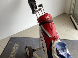 Golfsæt , Vogn. Bag. Køller/jern.