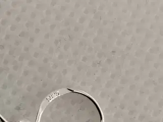 Elegante øreringe med et smukke perler