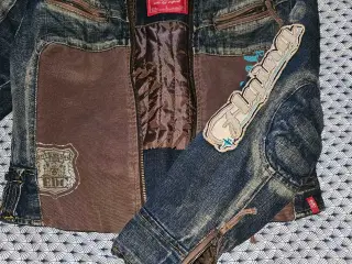 Cowboyjakke, fed model. Slidt look.Str. L