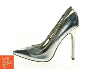 Sølvfarvede pumps fra Asos (str. 6)