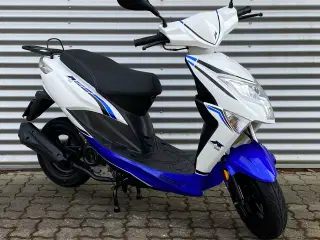 VGA Explora Euro 4, 4-takt, 30 km/t, 2019, 2.500km