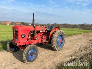 Veterantraktor David Brown L 900