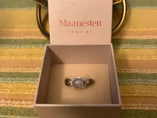 Maanesten sølvring