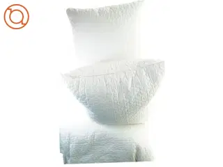 Puder og sengetæppe (str. 250 x 260 cm og 60 x 60 cm)