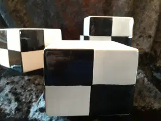3 Sort/Hvide Urtepotteskjulere