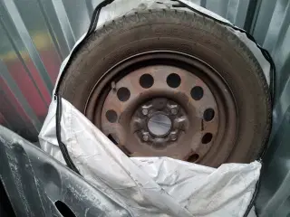 4 stk Michelin dæk 195/60 R16 på stål fælg