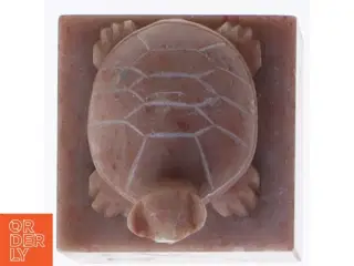 Skildpadde skulptur på base (str. 6x3,5 cm)