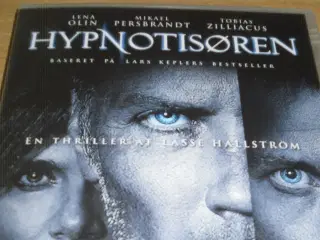 Lasse Hallstrom. HYPNOTISØREN.