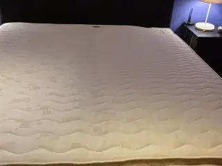 Boxmadrasser med topmadras