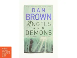 Angels and Demons by Dan Brown af Brown, Dan (Bog)