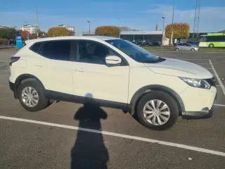 Nissan qashqai 1.2 Automatgear