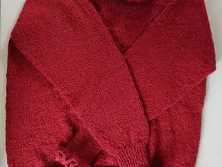 Hjemme-strikket bluse