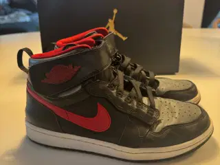 Air Jordan Sneakers 1HI Flyease 