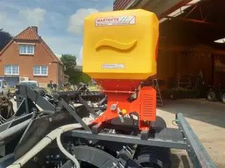 - - - technik plus