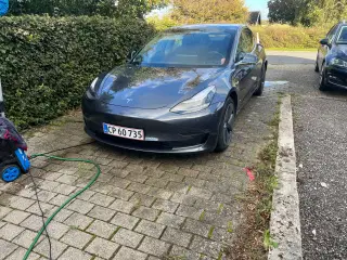 Tesla model 3 LR 2020