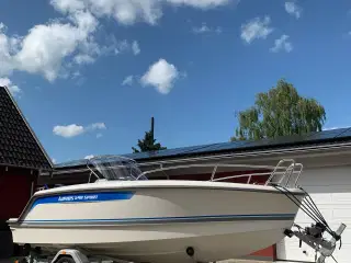 Styrepultbåd - Ryds 548 sport