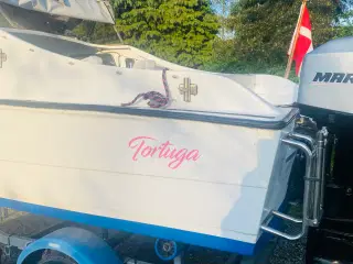 Kabinebåd, 50 hk, 4 takts, powertrim og trailer