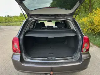 Toyota Avensis Sol 1,8 vvt-i Stc. Nysynet.