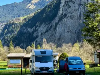 Sjælden autocamper med plads til hele familien