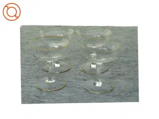 Glas med guldkant (str. 8 x 7 cm)