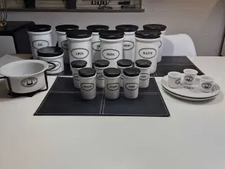 Batterie de cuisine Gourmet.