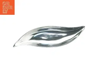 Sølvfarvet serveringsfad (str. 48 cm)