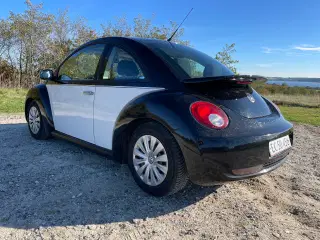 VW New Beetle