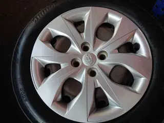 Ny 15" Brigestone Helårs dæk /Hyundai I20