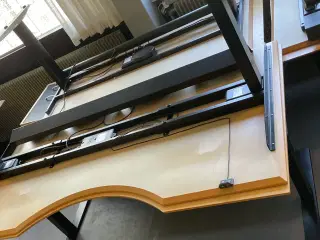 Hævesænke bord 