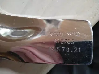 Volvo Kølevænge og emblem.