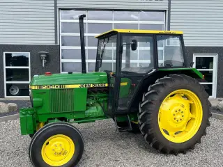 John Deere 2040 Med nye dæk hele vejen rundt