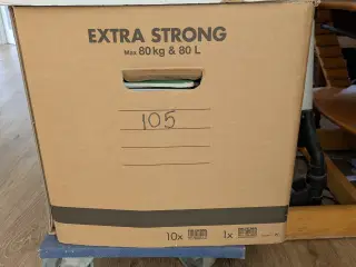 Flyttekasser af mærket Biltema