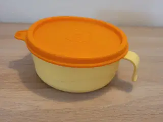 Tupperware skål til baby mad med låg