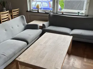 Sofaer og lille bord