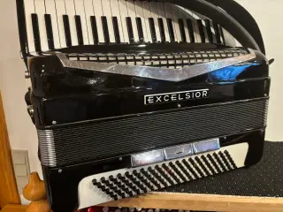 Italiensk Excelsior Piano  model 320 "