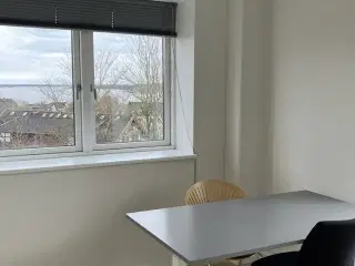 Et kontorfællesskab med pladser fra 1800 / MDR