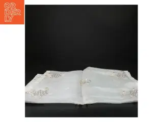 Bordløber med broderi fra Lene Bjerre (str. 128x41 cm)