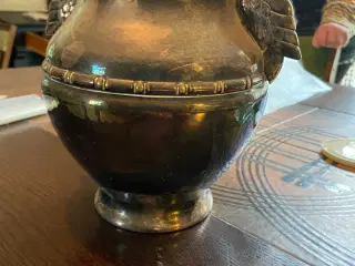 Smuk vase i sølvplet