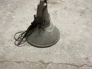 gammel stald lampe  