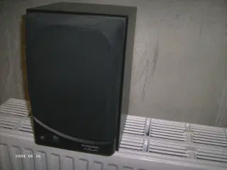 Pioneer mini stereoanlæg med fjernbetjening.