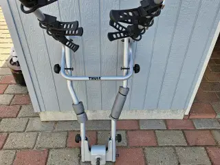 Thule Cykelstativ med lygtebom til bil