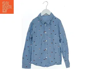 Blå skjorte med julemotiver fra H&M (str. 128)