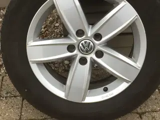 VW alufælge med dæk