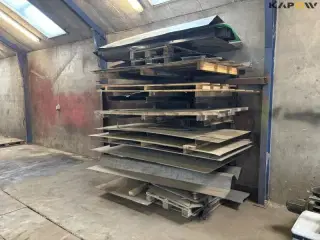 - - - Diverse plader