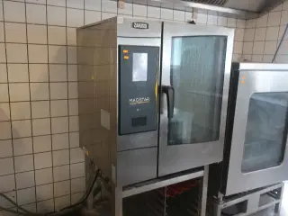 Ovn på stativ ZANUSSI Magistar Combi-TS