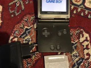 Game Boy Advance SP + Pokemon Silver