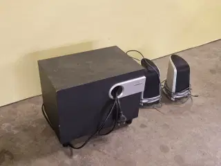 Subwoofer med højtaler
