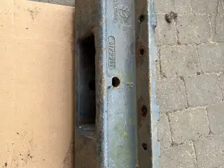 New Holland basis konsold til frontvægte