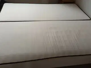 2 fine boksmadrasser incl. topmadras